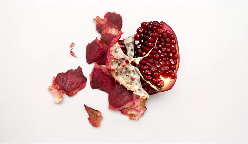 Pomegranate Peel: 10 Health Benefits and How to Use It